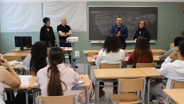 Visita a les noves aules de l'IES Broch i Llop