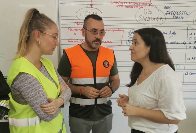 Benlloch i Fajardo acompanyen al comboi d'ajuda als afectats per la DANA