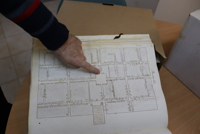 Padrn de bienes de 1843 donde se encuentra el primer plano de la ciudad con el detalle de los nmeros de las casas de cada manzana.