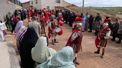 Com s habitual, s'han representat les estacions del viacrucis.