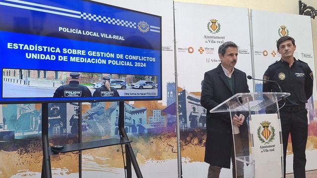 El edil Toni Marn y el inspector scar Lpez han presentado los datos de la UMEPOL.