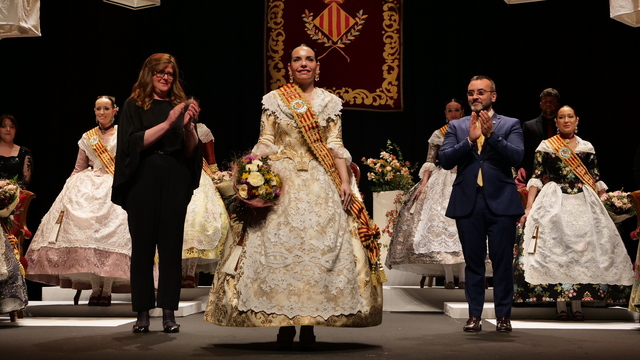 Preg i imposici de bandes a la reina i dames de 2025