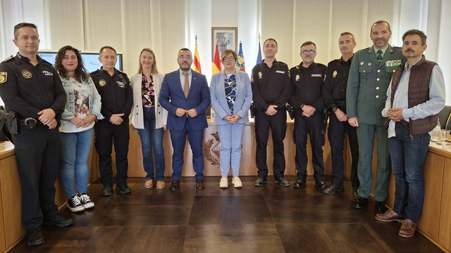 Foto dels assistents a la Junta Local de Seguretat.