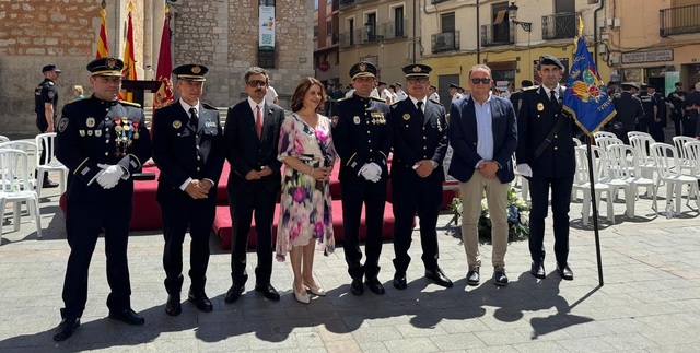Mart�nez va acudir a Terol amb el regidor Toni Mar�n i el cap de la policia, Jos� Ram�n Nieto.