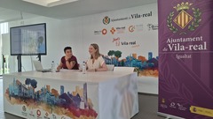 Esther Martn Pineda y Maria Fajardo.