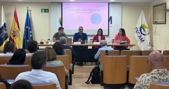 Intervencin de Benlloch en la jornada de Tenerife.
