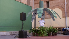 La xiqueta Julia Gil ha interpretat el cant.