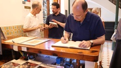 El Jurado ha firmado en el libro de visitas.