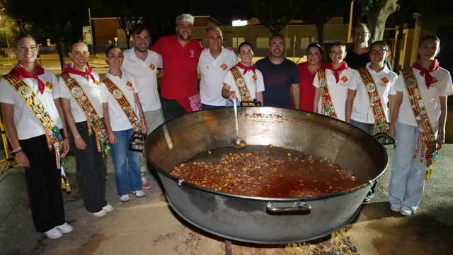 La Noche de Pe�as ha convocado a m�s de 3.000 persones.