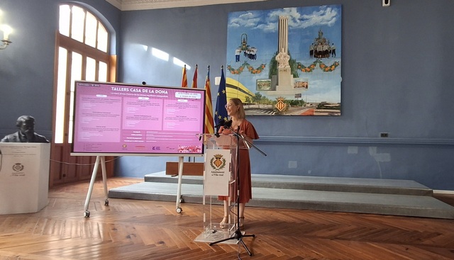 La edila, Maria Fajardo, en la presentaci�n.