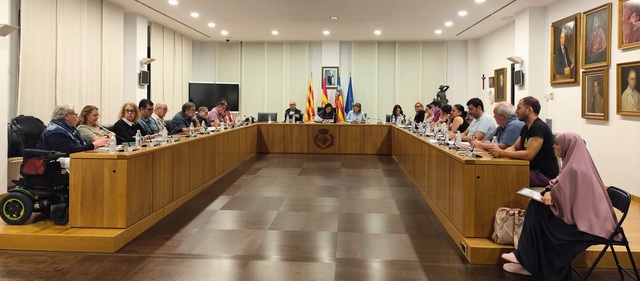 La edila Miriam Caravaca ha presidido la reuni�n.