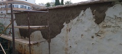 La caiguda d'un arbre va causar els danys.