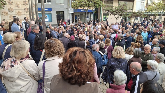 Benlloch ha dialogado con los manifestantes.