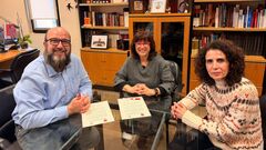 A l'acte tamb� ha assistit la t�cnica de Normalitzaci� Ling��stica, Carme Mart�.