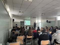 Personal formado de Polic�a Local imparte las sesiones.