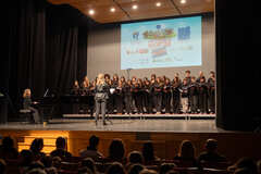 Fundaci�n Flors invit� a todas las agrupaciones corales de la localidad.