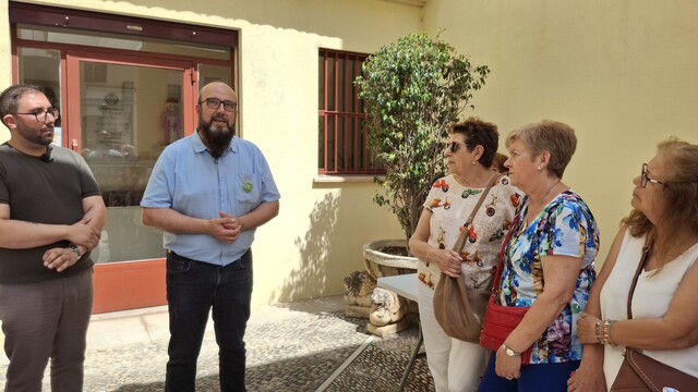 L'arxiver municipal, Miguel Ramos, i el regidor responsable, Santi Cortells.