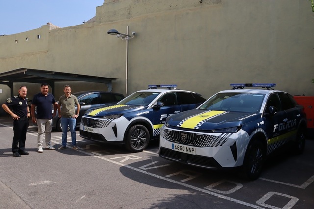 Mar�n, el m�xim responsable de la Policia Local i el representant de l'empresa adjudicat�ria.